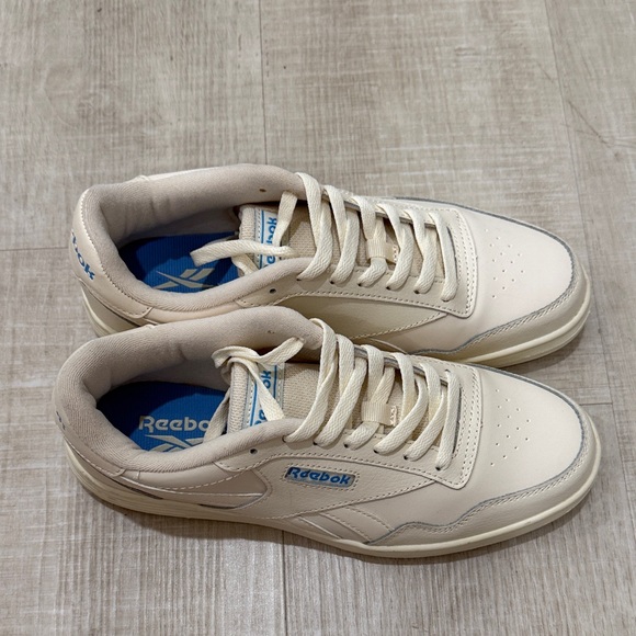 Reebok Beige and Blue Sneaker Shoes - Picture 8 of 9